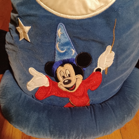 Disney Blue Hat with Walt Disney World Logo - Picture 2 of 8